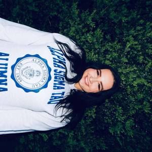 Meet your Posher, Mikayla